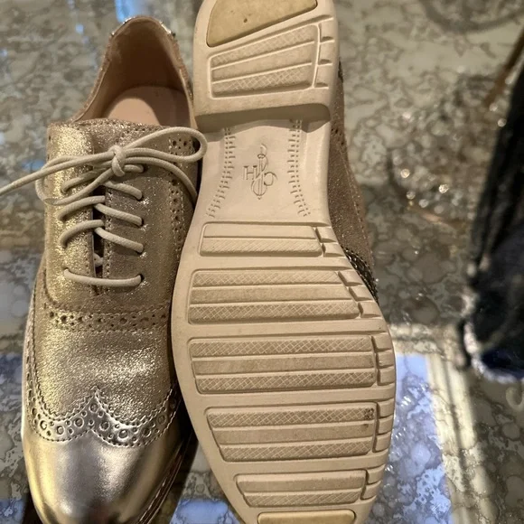 Cole Haan Women's Gold Brogue Flats - Picture 6 of 6